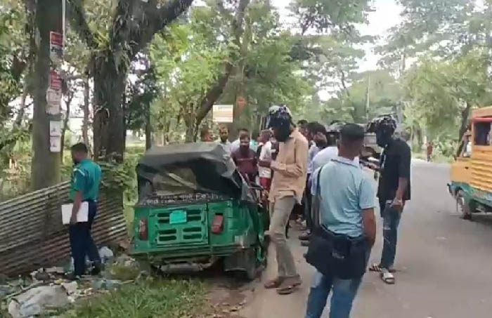 সিলেট-তামাবিল সড়কের খাদিমে সিএনজিকে ট্রাকের ধা ক্কা, যুবক নি হ ত
