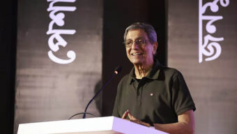 আনিসুল হকের লেখা : মতি ভাইকে জিজ্ঞাসা, আপনি বিপদের মুখে এত শান্ত থাকেন কীভাবে? তিনি বললেন…