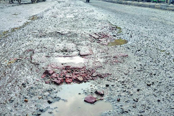 সিলেট মহানগর, সওজ-সিসিক দ্ব ন্দ্বে বে হা ল সড়ক