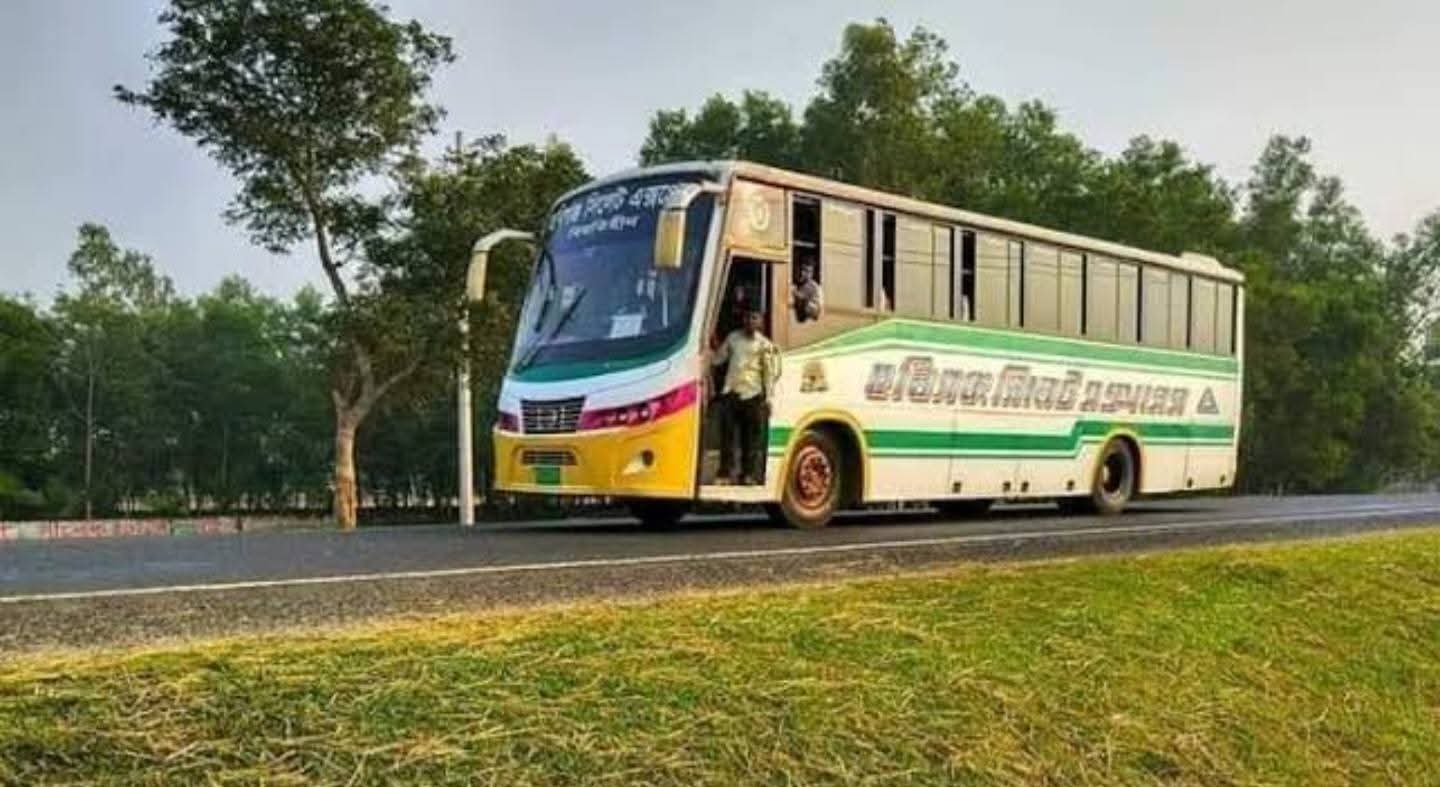 মৌলভীবাজার অচল করে দেয়ার হুঁ*শি*য়া*রি হবিগঞ্জ সড়ক পরিবহন সমন্বয় পরিষদ’র