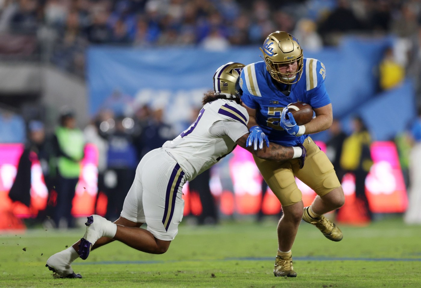 Uncertain Rose Bowl future hangs over UCLA–Washington