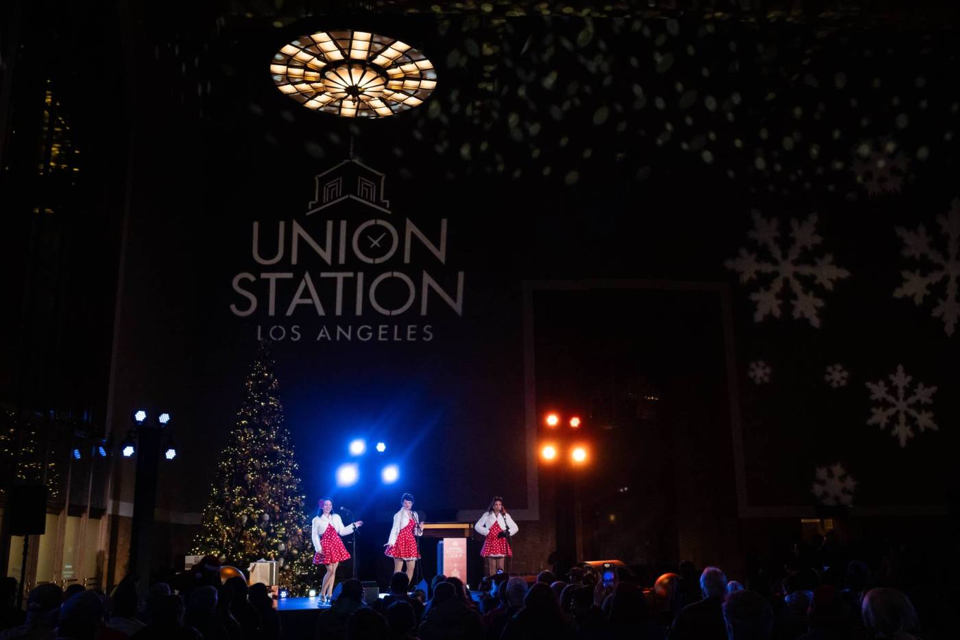 Singers, Santa and toy soldiers on stilts mark 10th annual tree lighting at Union Station