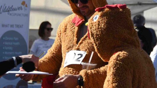 Toluca Lake puts on Turkey Trot and festival to bring neighbors together