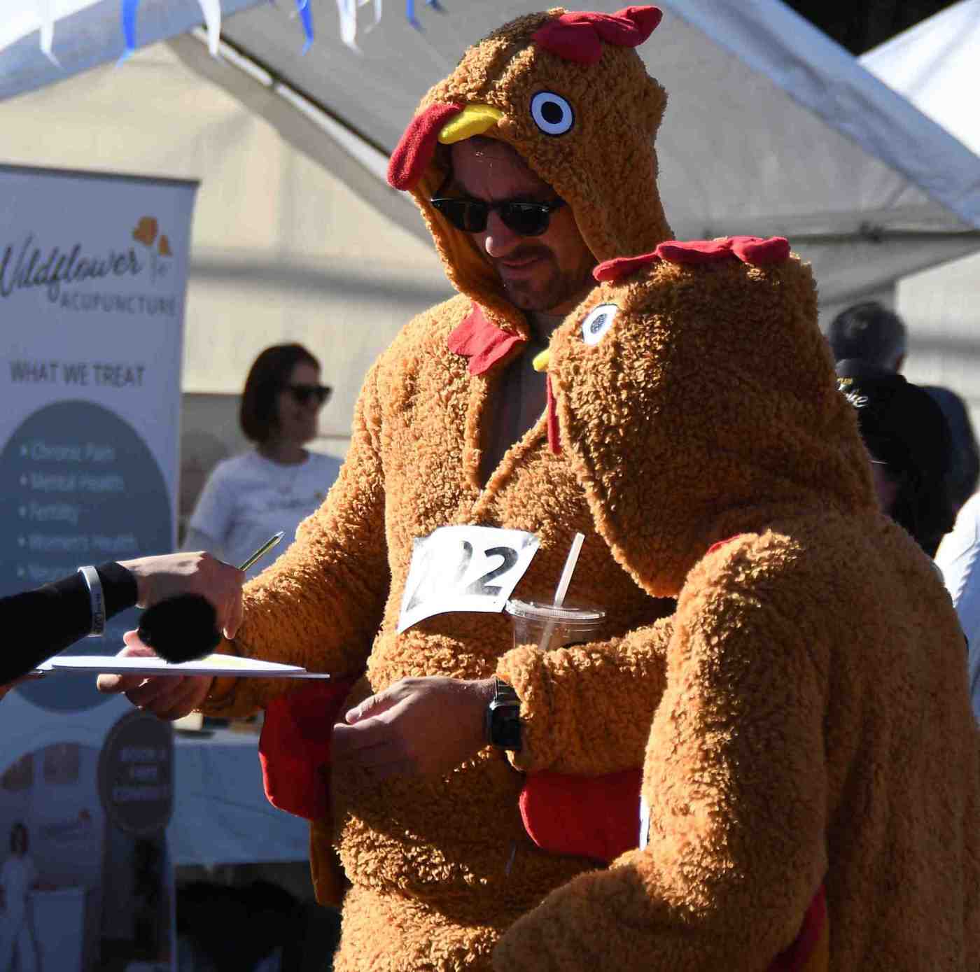 Toluca Lake puts on Turkey Trot and festival to bring neighbors together