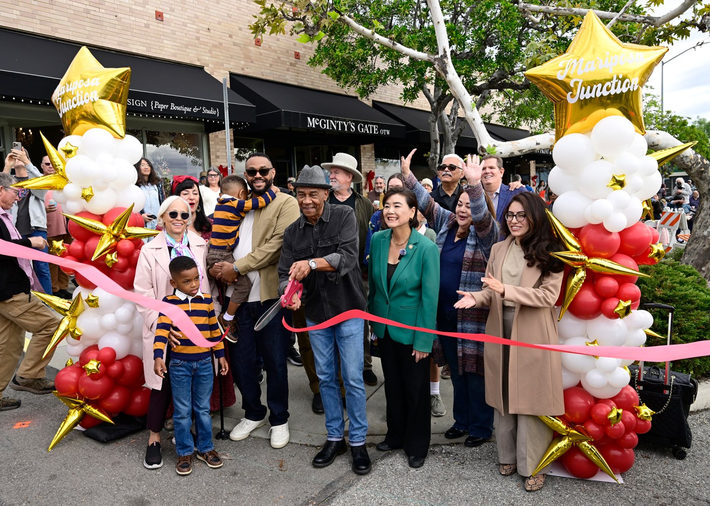 A ‘little island’ of businesses amid Eaton fire devastation gets a holiday-happy relaunch