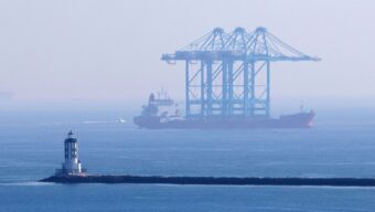 Port of L.A. signs on as 3rd partner in pollution-fighting agreement