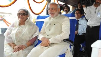 শেখ হাসিনাকে ভারত কি ধীরে ধীরে ‘আনলক’ করতে দিচ্ছে?